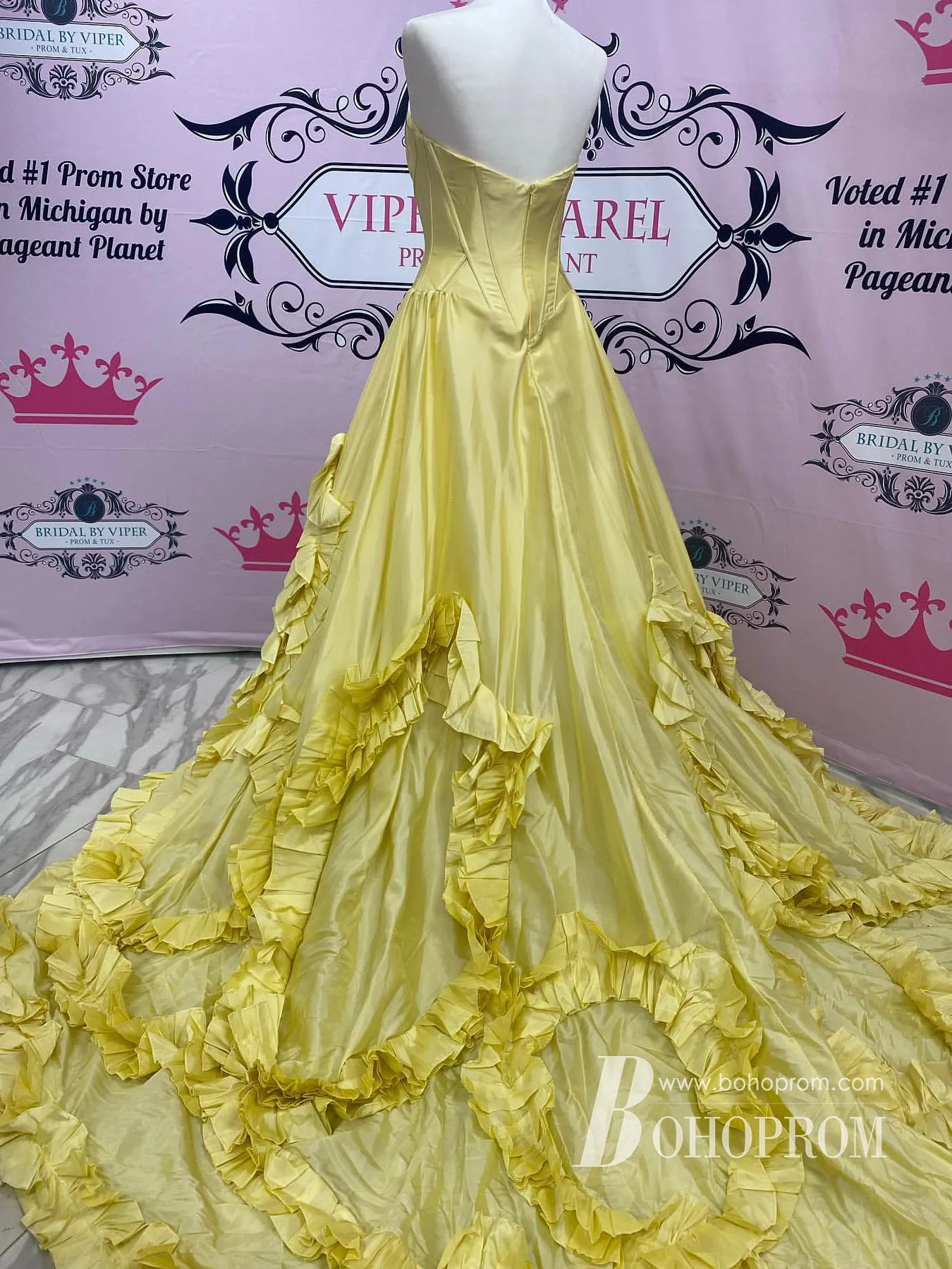 A-line  Sweetheart Chapel Train Taffeta Ruffles Quinceanera Dresses 2843