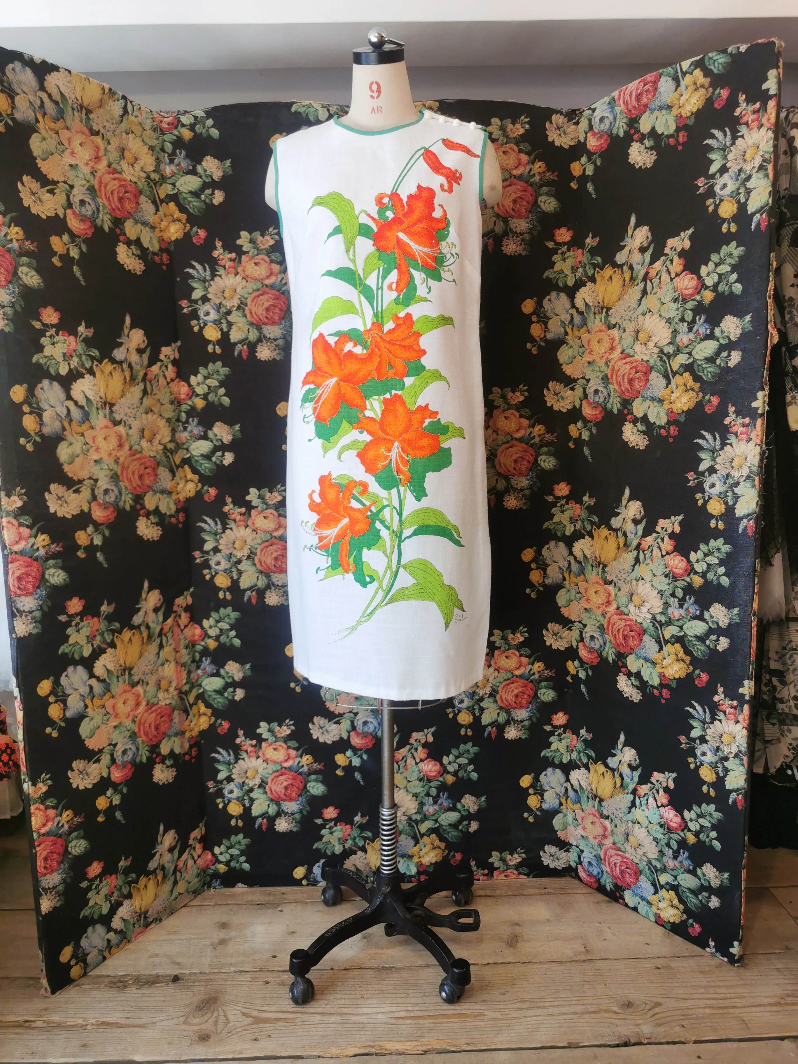 Alfred Shahzen Hawaiian shift dress
