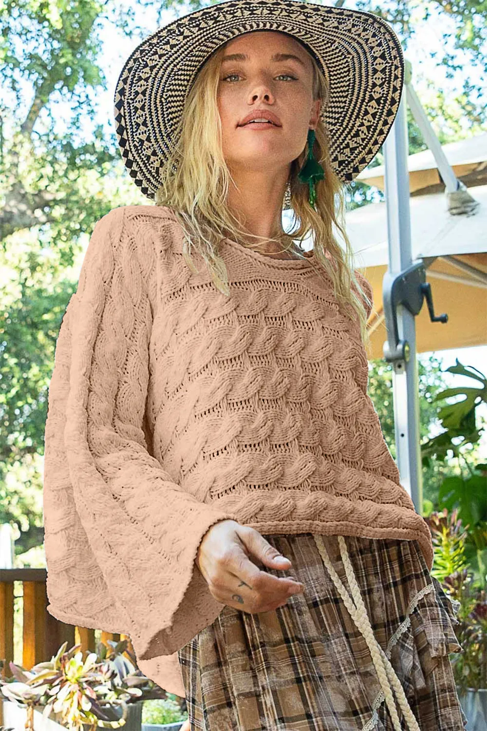 Beachy Cable Knit Cropped Sweater