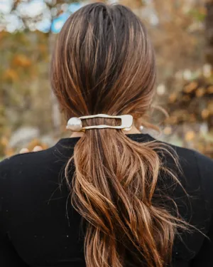 Clean Girl Statement Clip