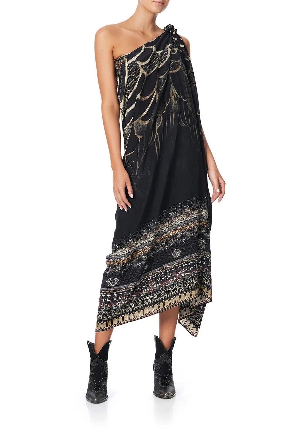 ROUND NECK KAFTAN UNDER A FULL MOON
