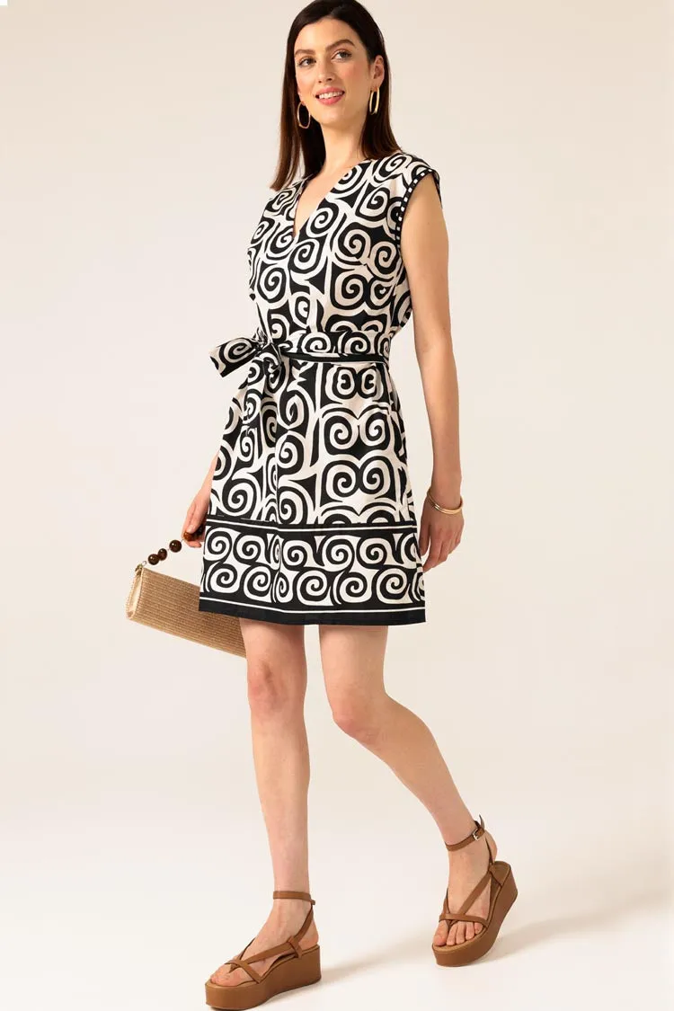 Shaker Shift Dress in Black Ivory Swirl