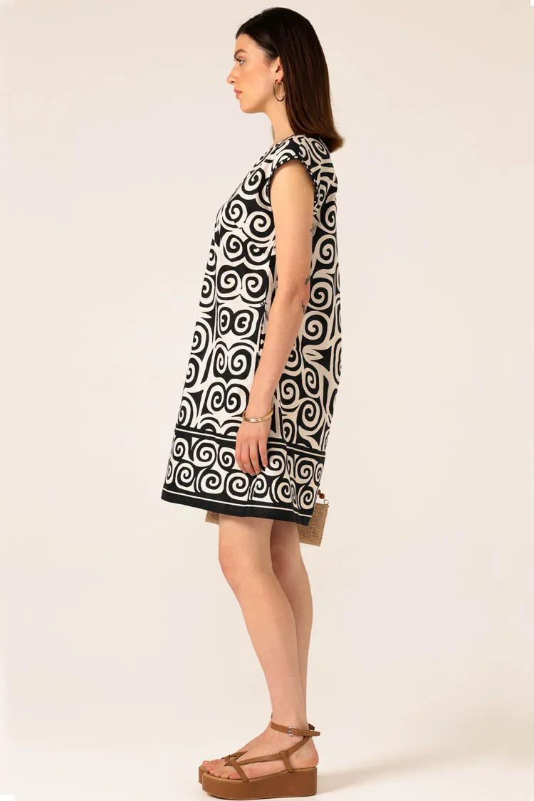 Shaker Shift Dress in Black Ivory Swirl