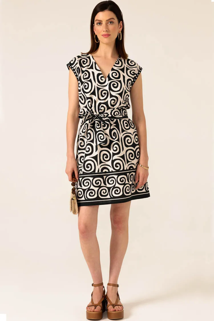Shaker Shift Dress in Black Ivory Swirl