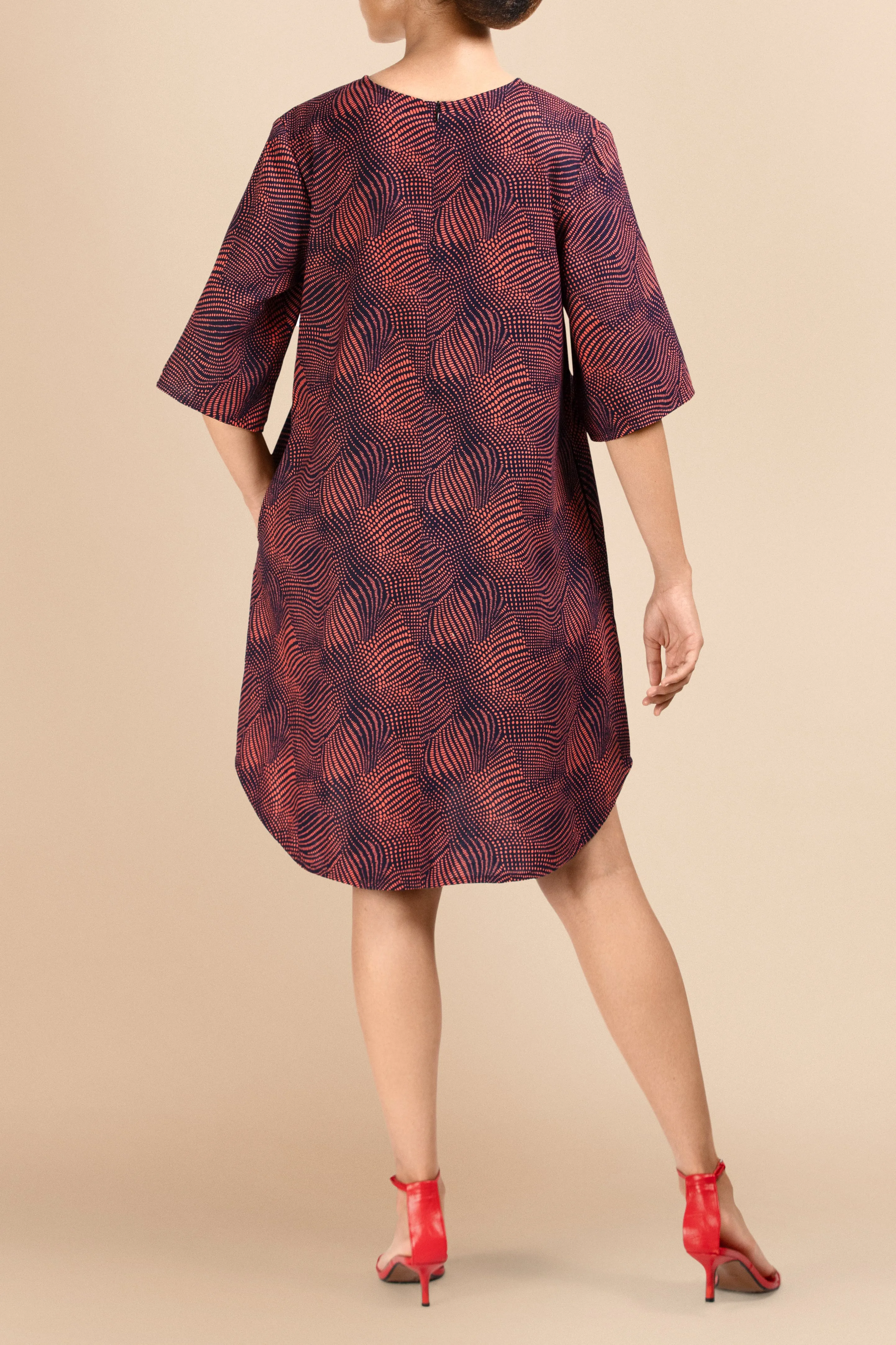 Vele Shift Cotton Dress in Sunset Waves Print
